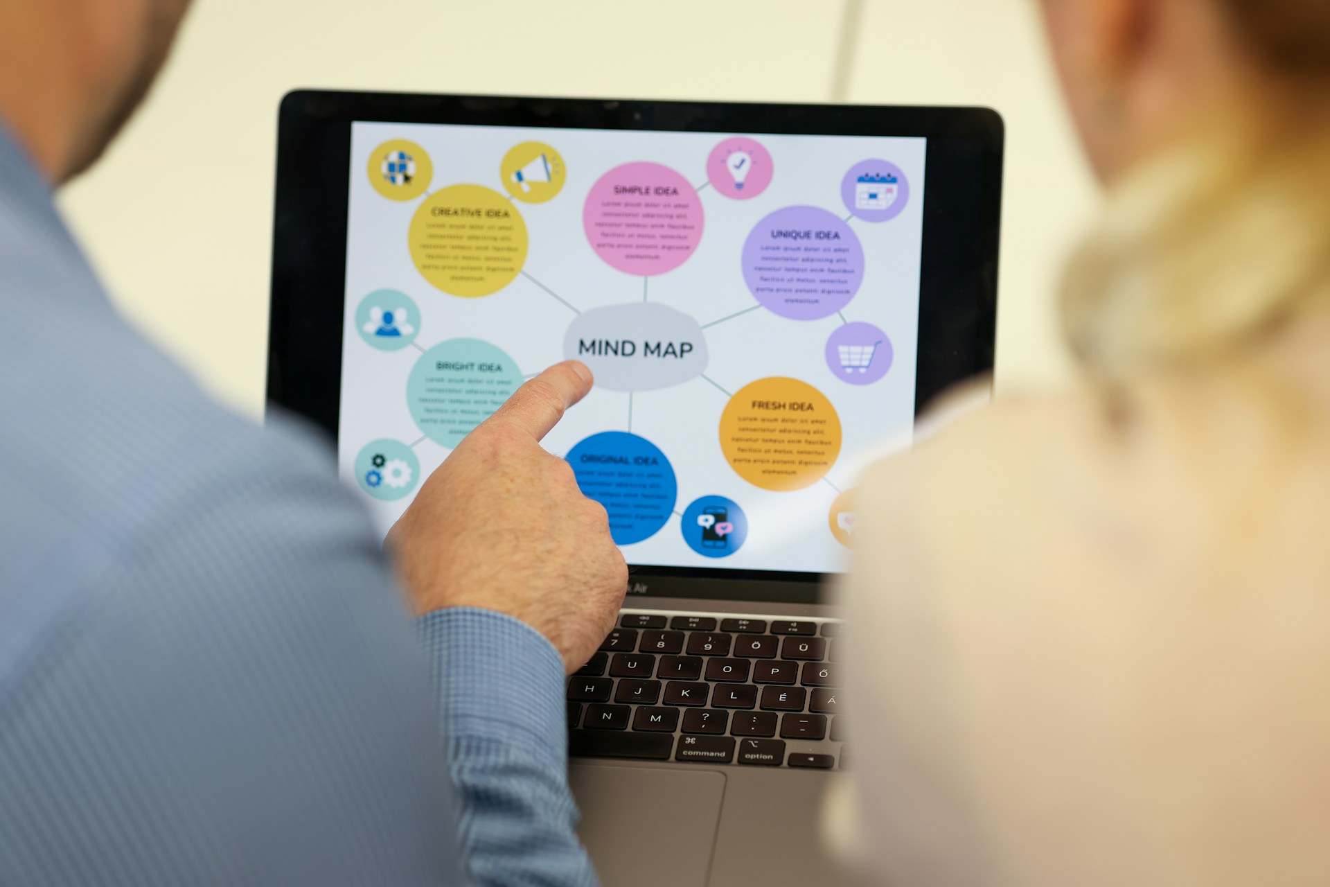 7 GENIUS Marketing Tricks That Will Make Your Small Business IRRESISTIBLE to New Customers